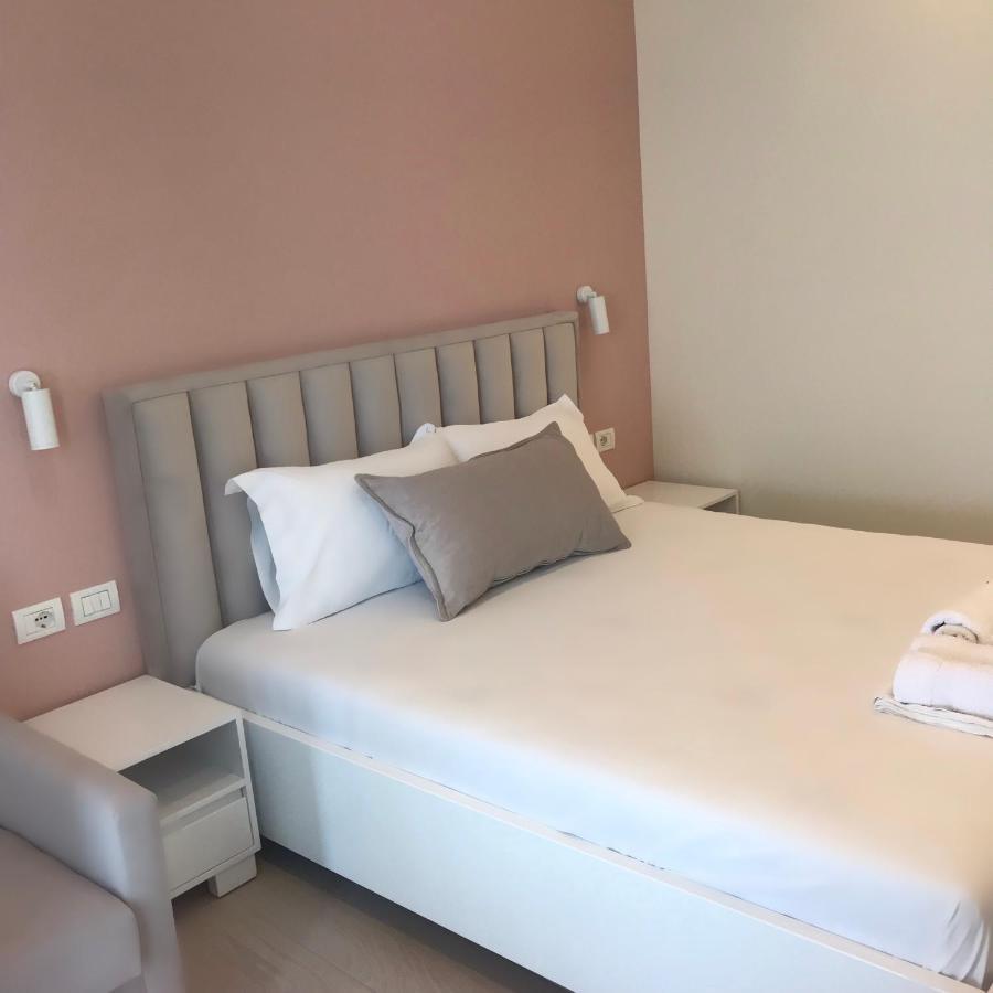 Emily'S Hotel 希马拉 外观 照片