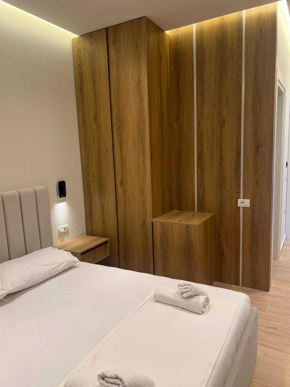 Emily'S Hotel 希马拉 外观 照片