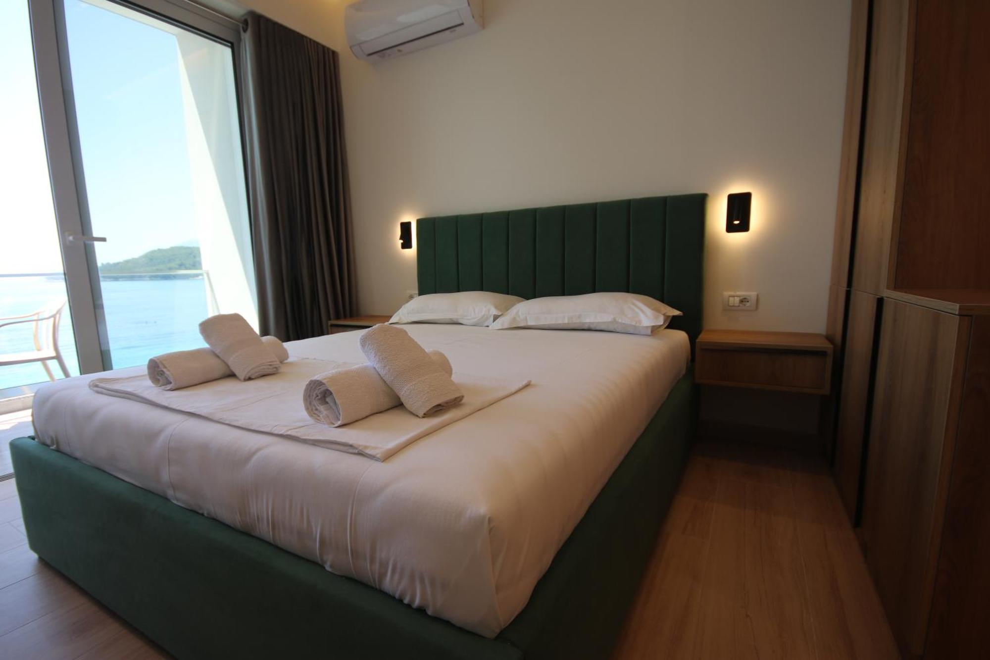 Emily'S Hotel 希马拉 外观 照片