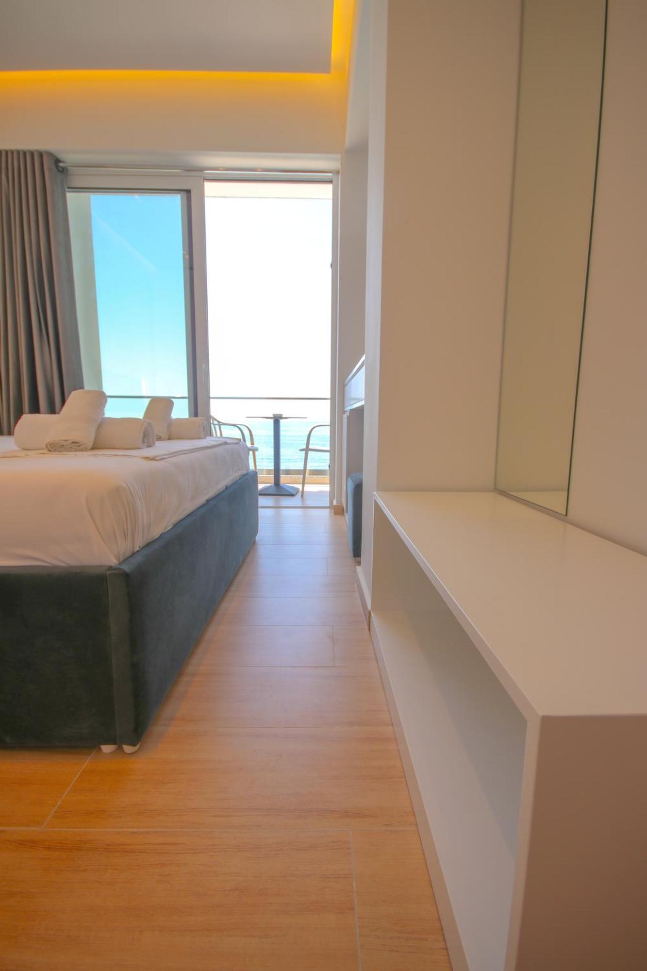 Emily'S Hotel 希马拉 外观 照片